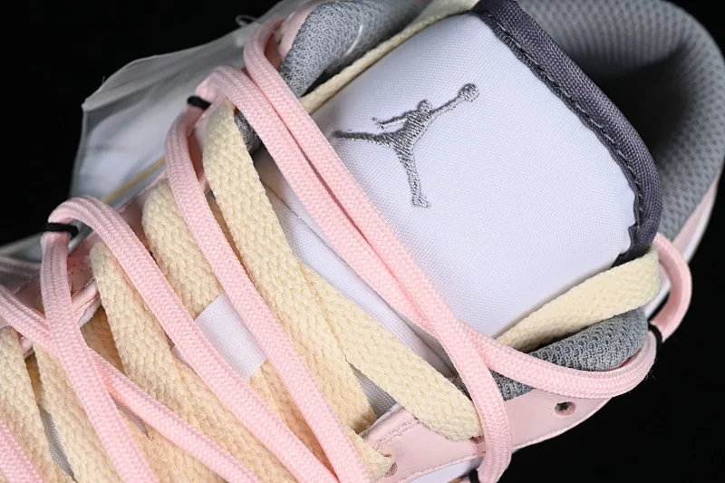 All categories Air Jordan Jordan series basketball shoes Air Jordan 1 Low Z version Air Jordan 1 Low AJ1 Joe 1 customized version strap deconstruction sports culture basketball shoes 553558-053